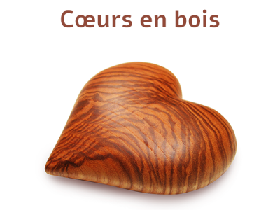 cœurs en bois sculptés